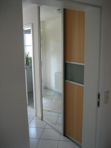 Einbauschrank mit Schiebetür